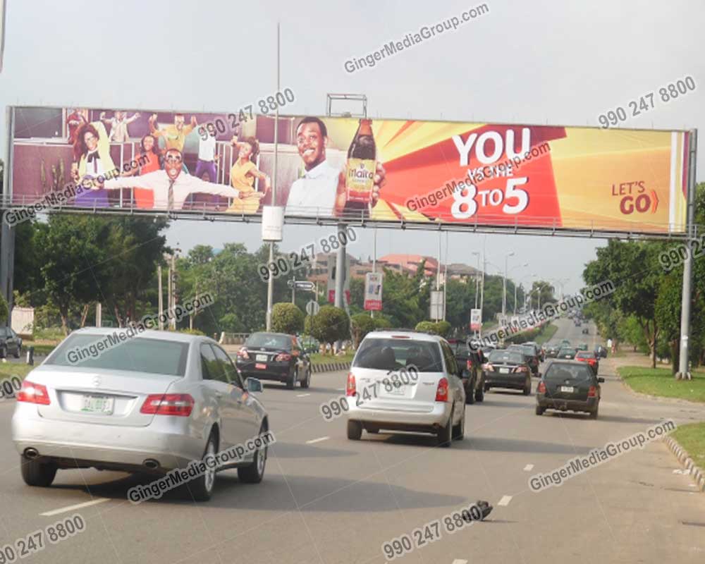 Top colors used in Auto rickshaw advertising