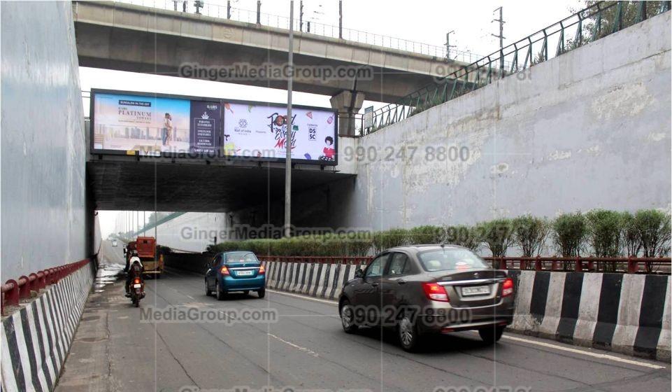 Top colors used in Auto rickshaw advertising